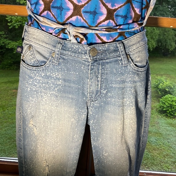 ROCK & REPUBLIC Women’s EMO Size 6 M Deconstructed Jeans with Splatterd Wash - Picture 3 of 12